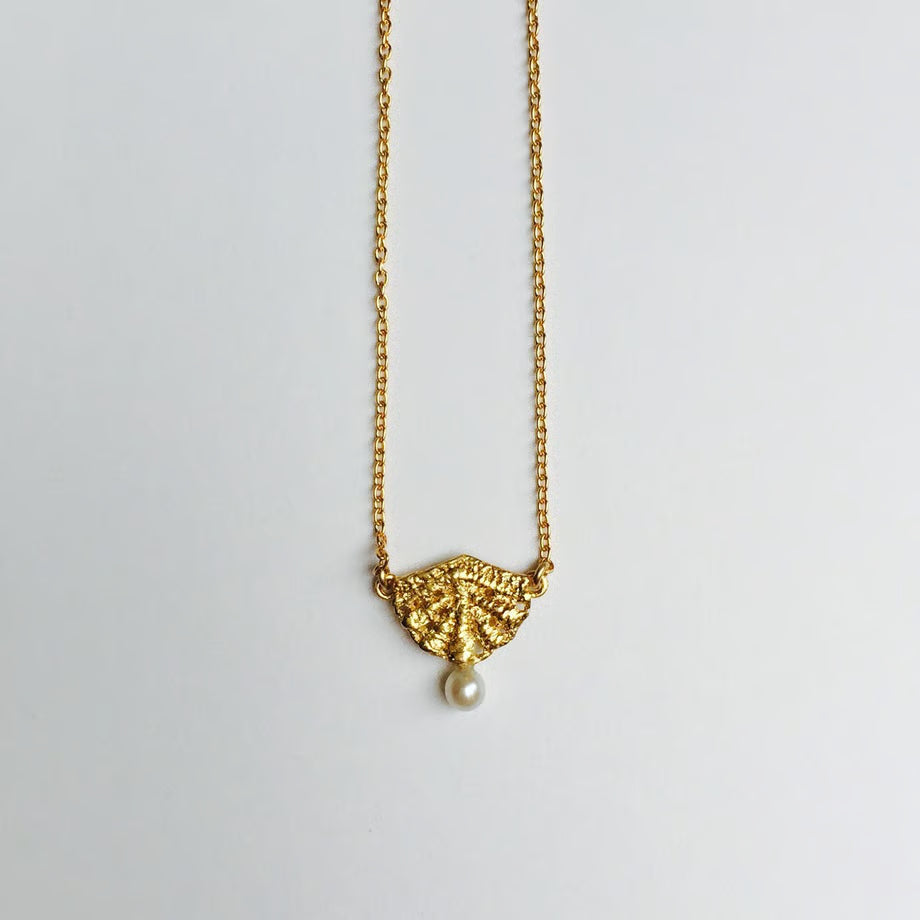 lace shell necklace (gold)---204