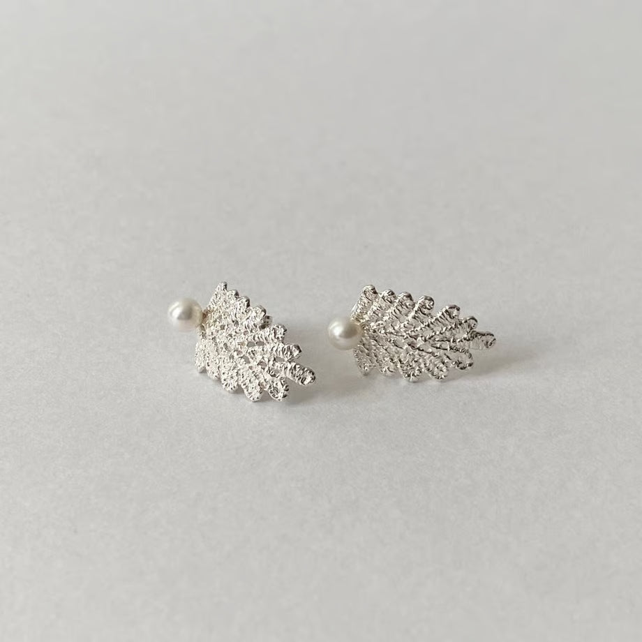 lace leaf pierces /pearl (silver)---213