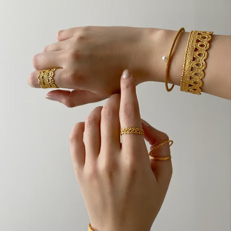 lace eternity ring (gold)---296