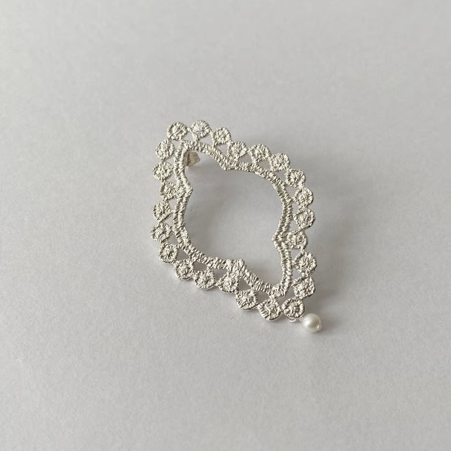 lace dot pierce (one side)(silver) ---273