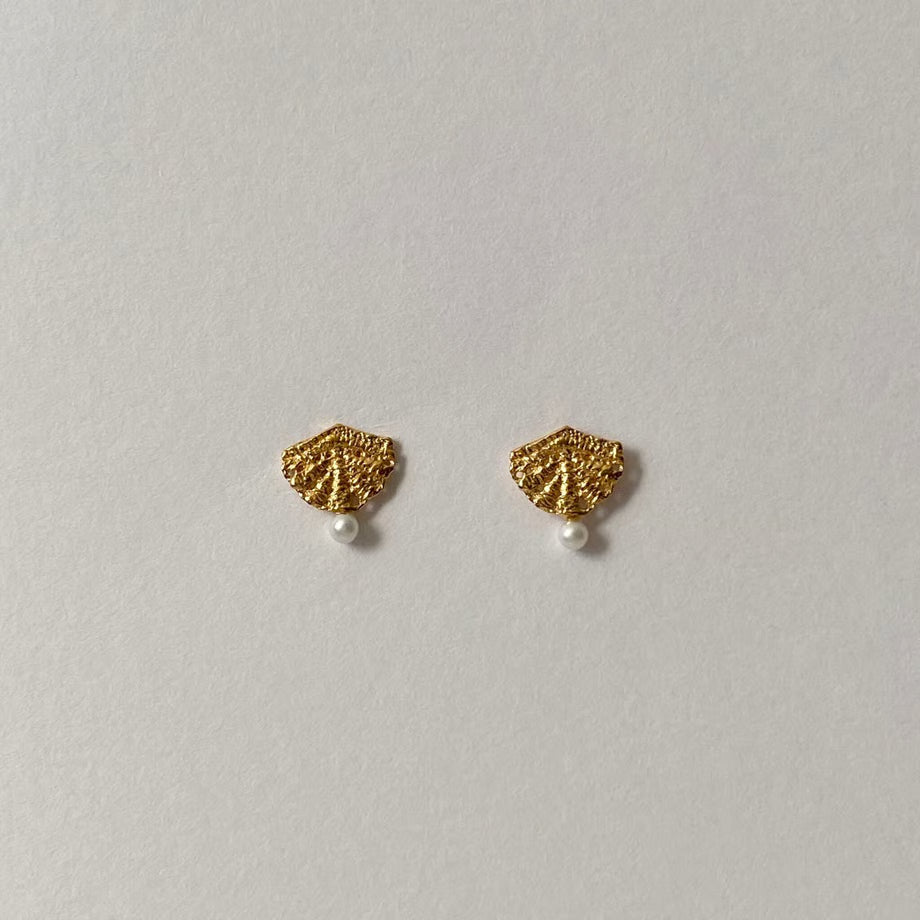 lace shell pierces (gold)---206