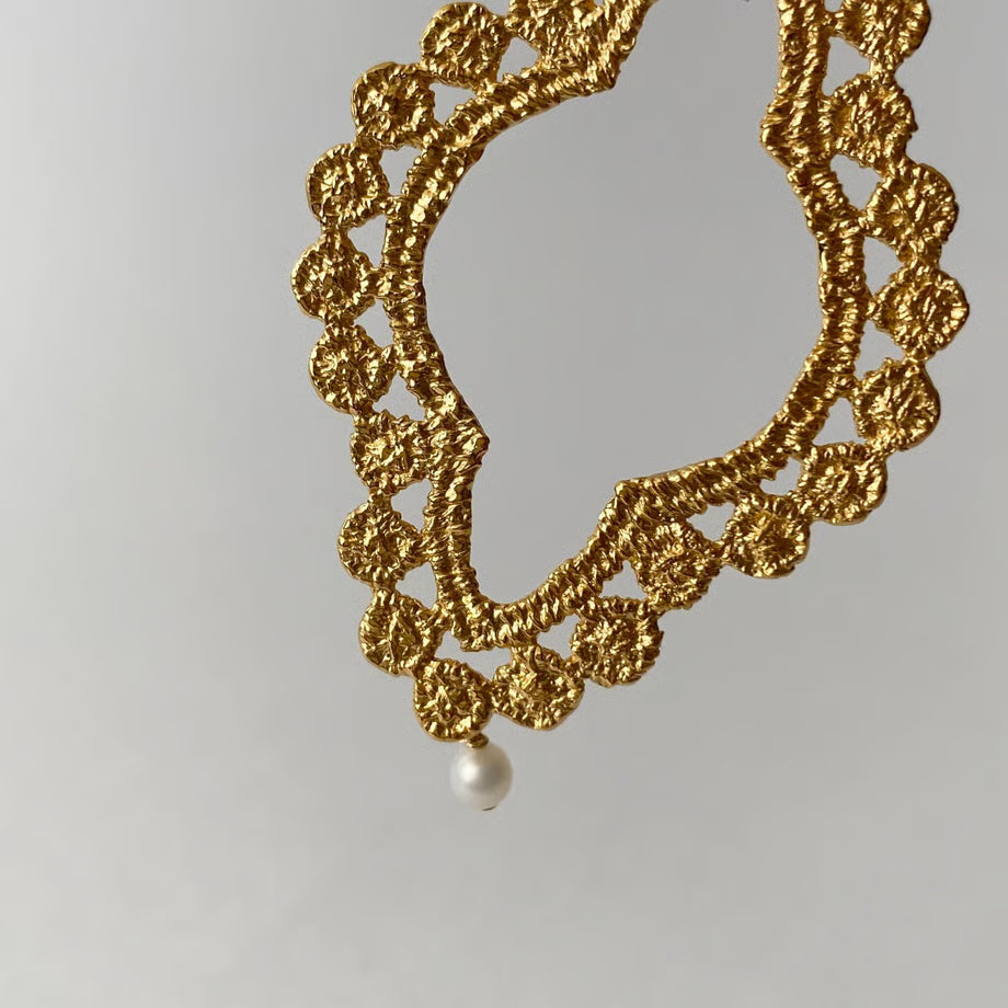 lace dot pierce (one side)(gold) ---273