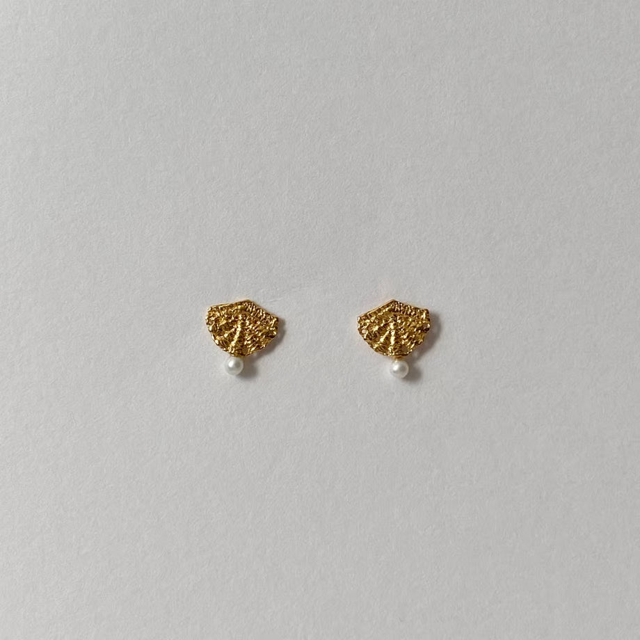 lace shell pierces (gold)---206