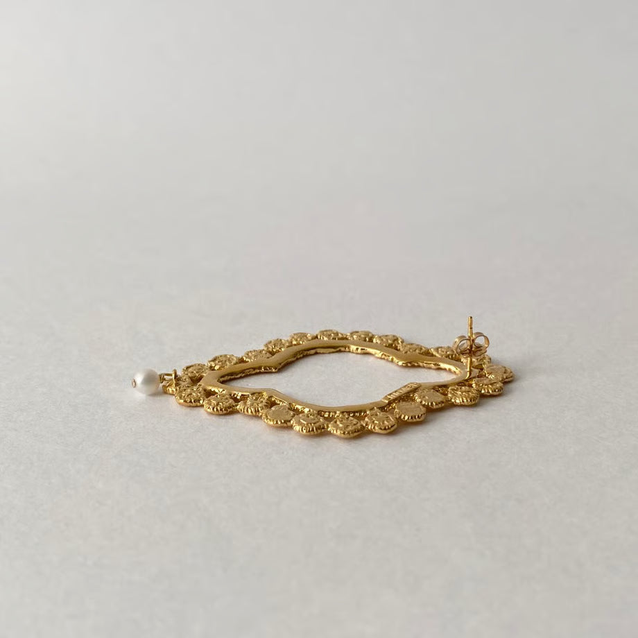 lace dot pierce (one side)(gold) ---273