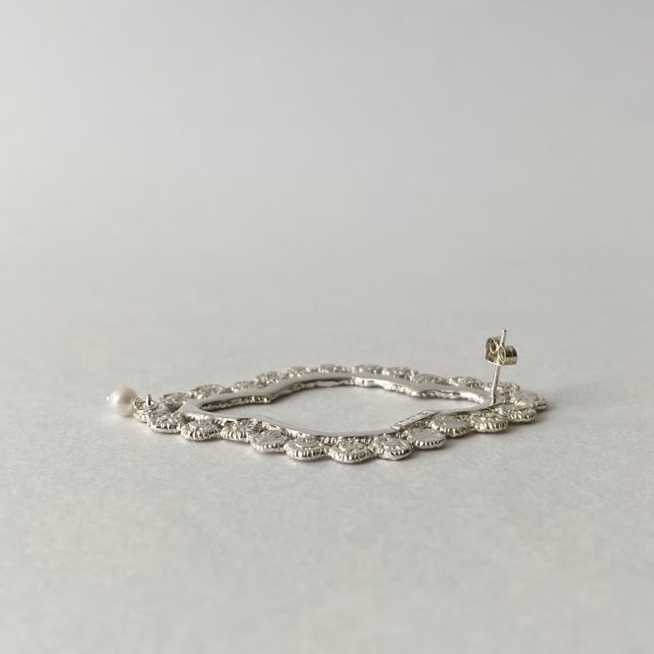 lace dot pierce (one side)(silver) ---273