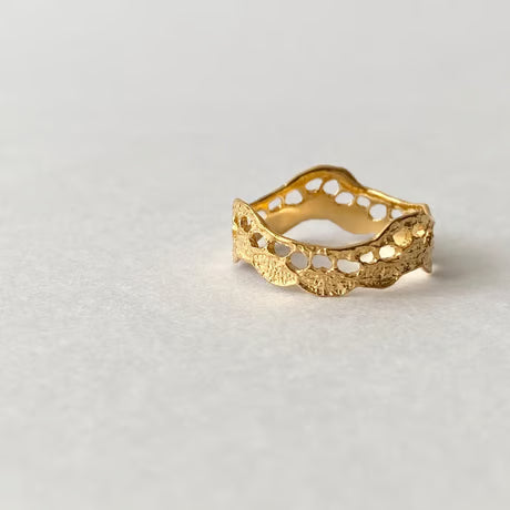 antique lace ring (gold)---330