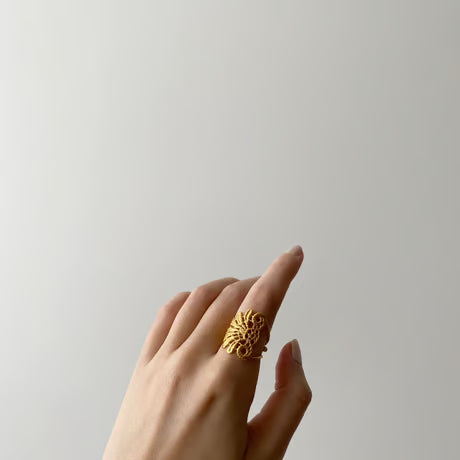 lace feather ring (gold)---103