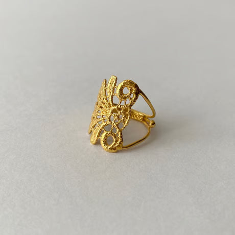 lace feather ring (gold)---103