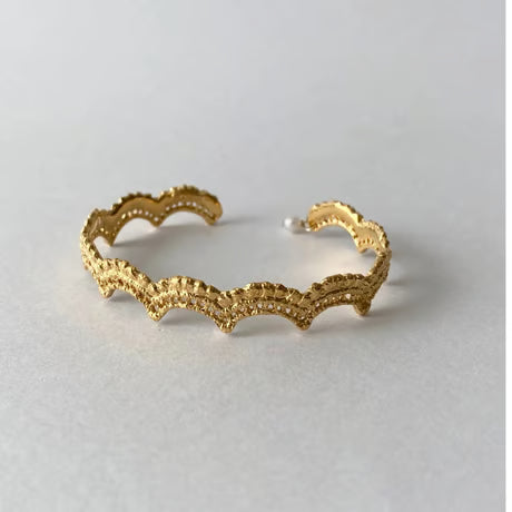 lace wave bangle (gold)---034