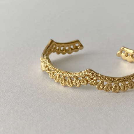 bangle (gold)---345
