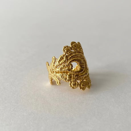 lace peacock ring (gold)---102