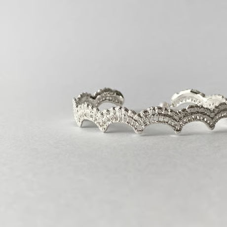 lace wave bangle(silver)---034