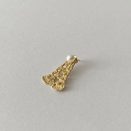 pierce (one side)(gold) ---351