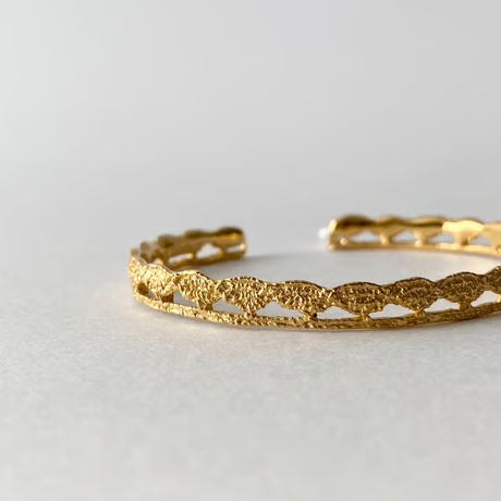 lace scale bangle (gold)---290