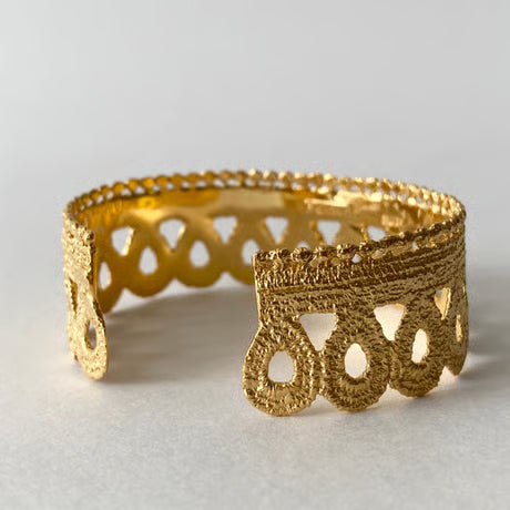 loop bangle (gold)---024