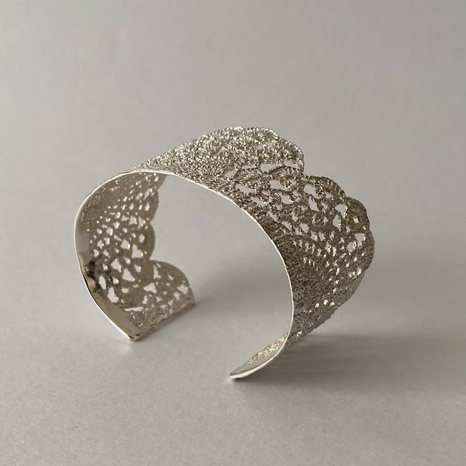antique lace bangle (silver)---340