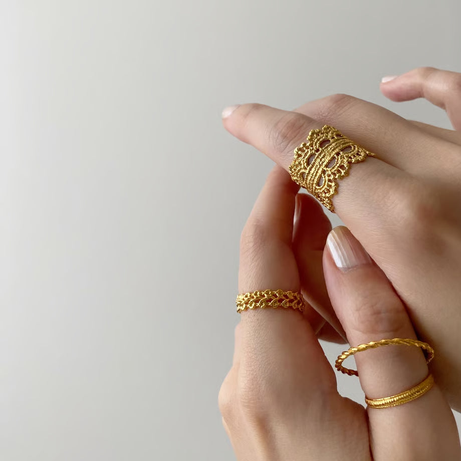 lace double crown ring (gold)---105