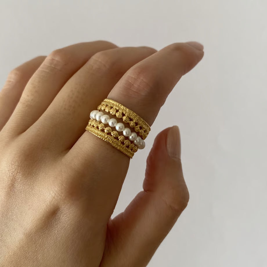 milk crown＋pearl set ring(gold)---363