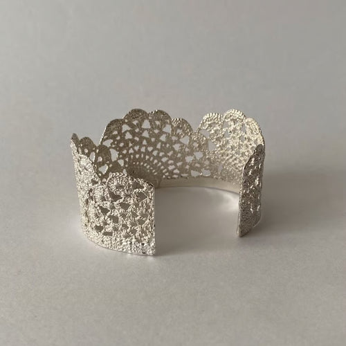 antique lace bangle (silver)---340
