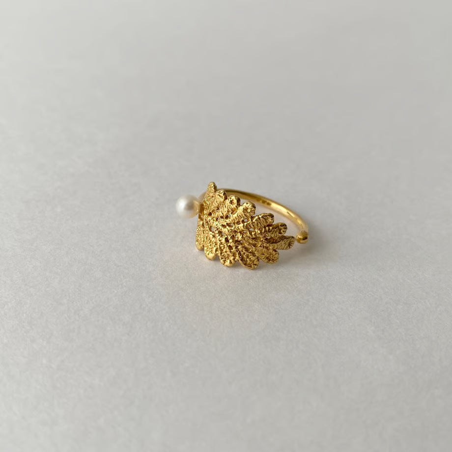 lace leaf ring /pearl (gold)---211