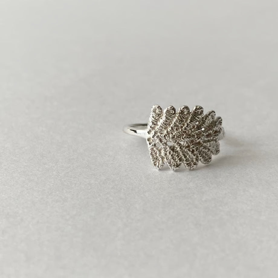 lace leaf ring (silver)---212