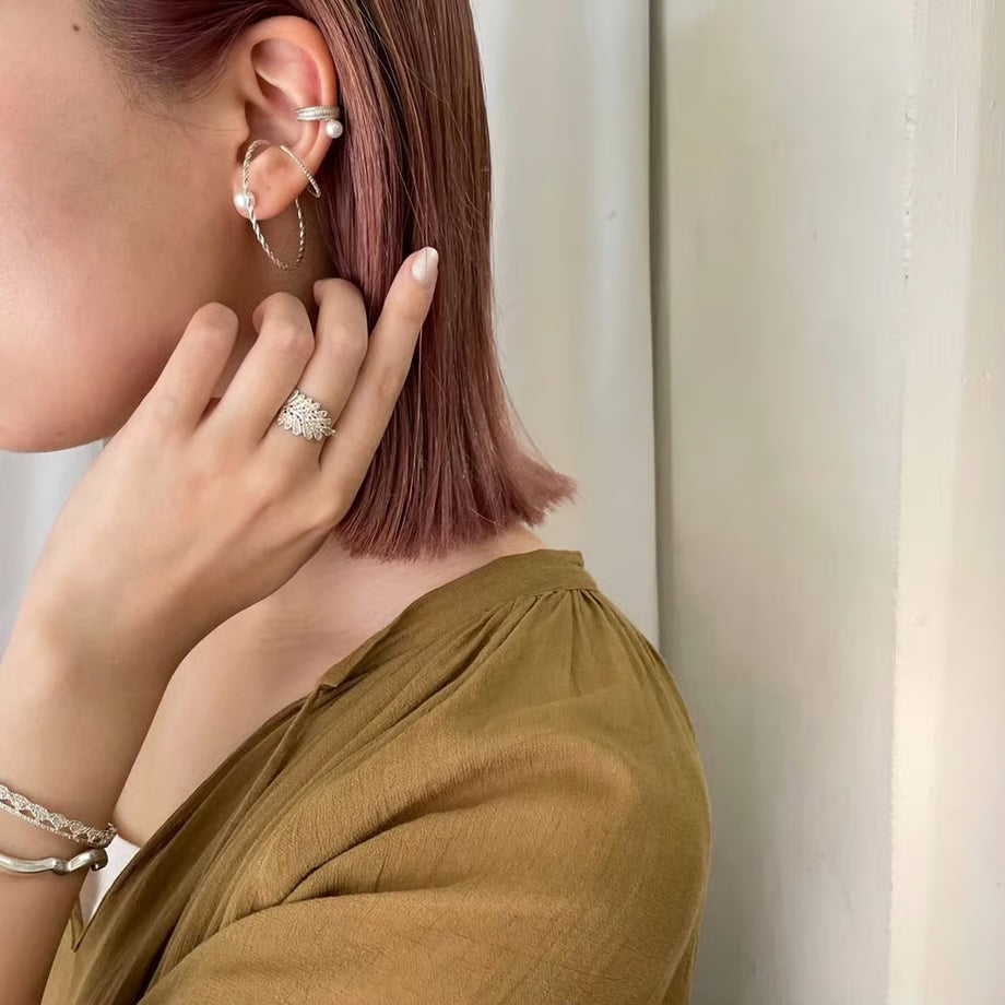 blade ear cuff / pearl (silver)---312