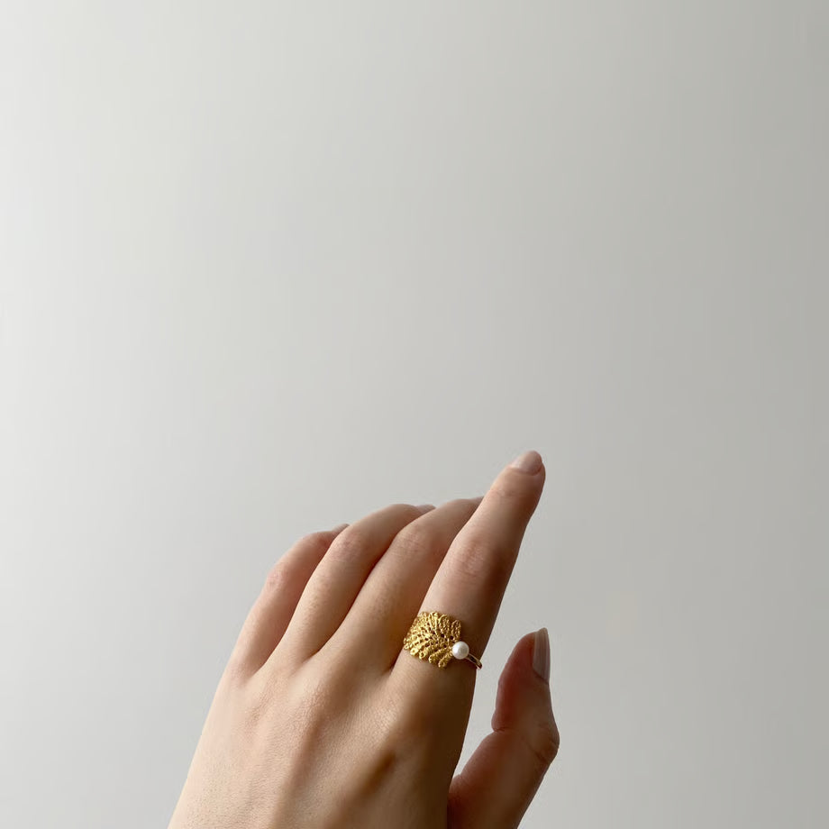 lace leaf ring /pearl (gold)---211
