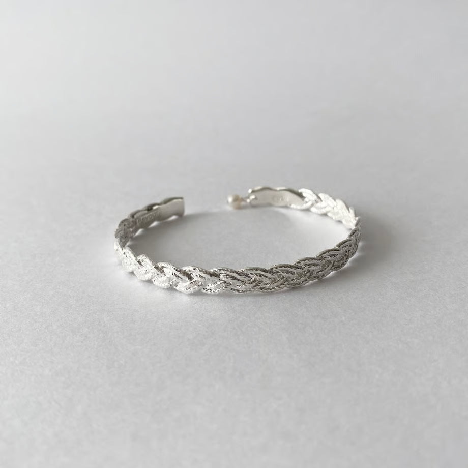 lace braid bangle (silver)---027