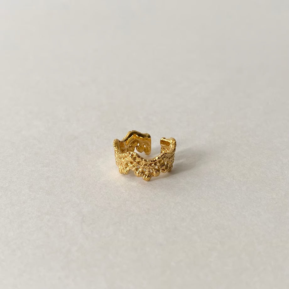 lace grain ear cuff (gold) ---298
