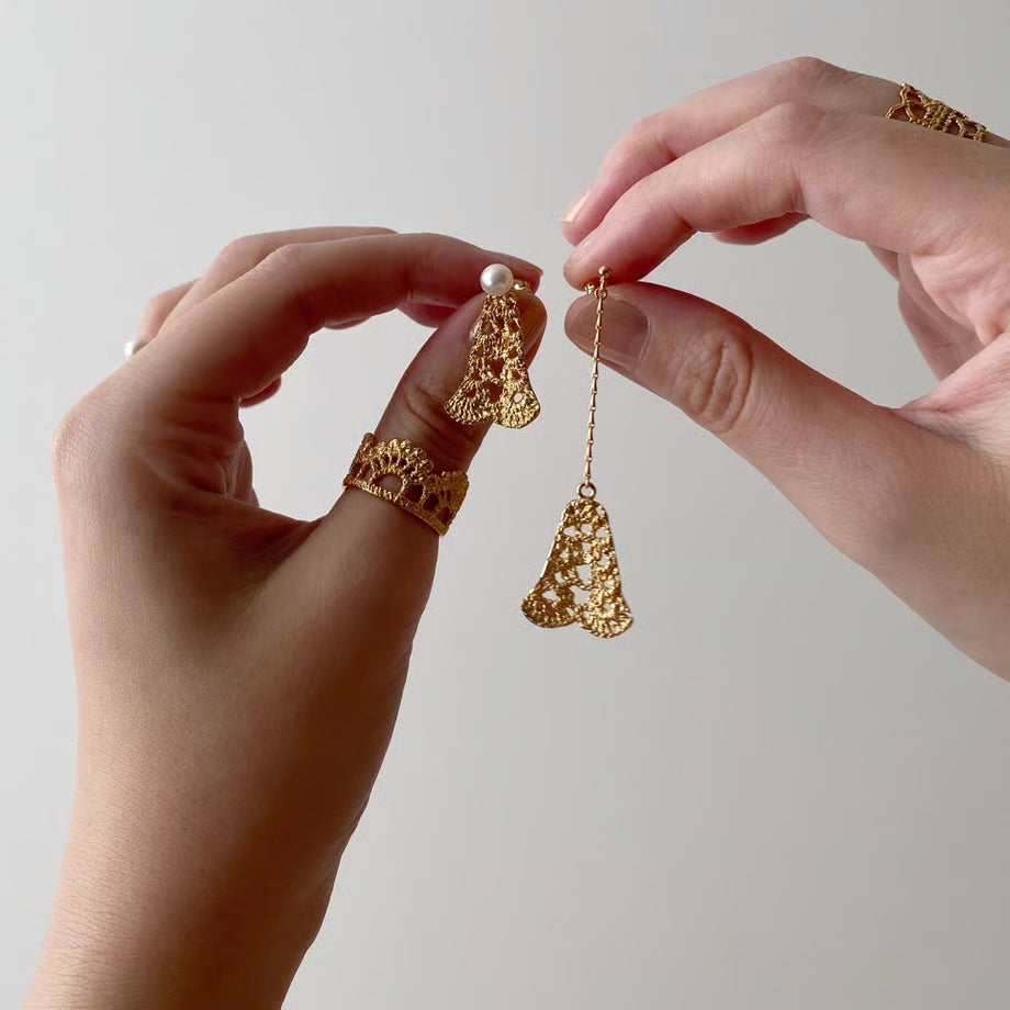 pierce (one side)(gold) ---352