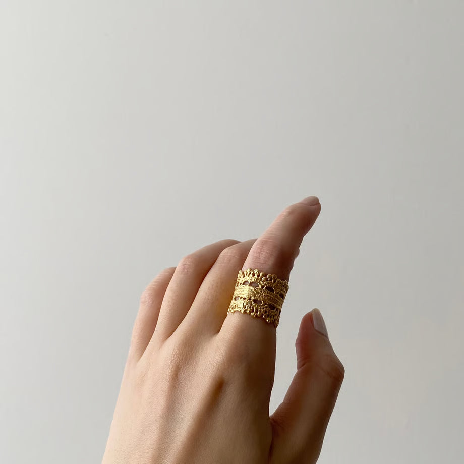 lace double crown ring (gold)---105