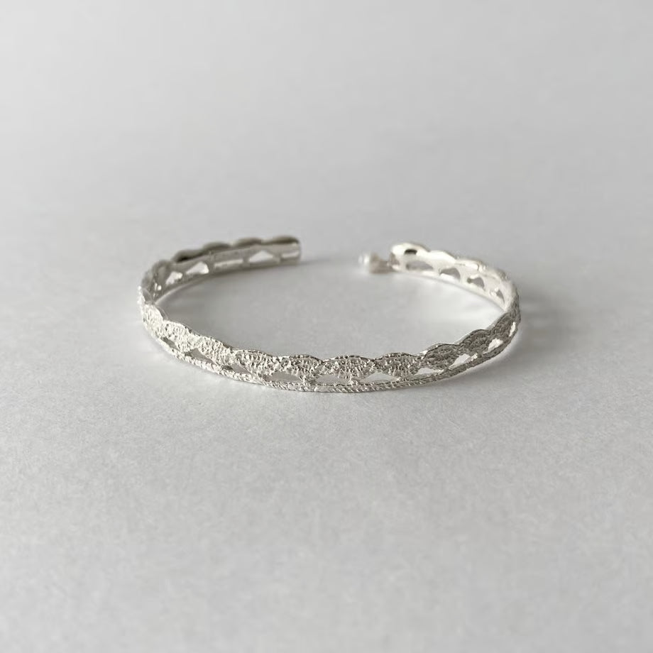 lace scale bangle (silver)---290
