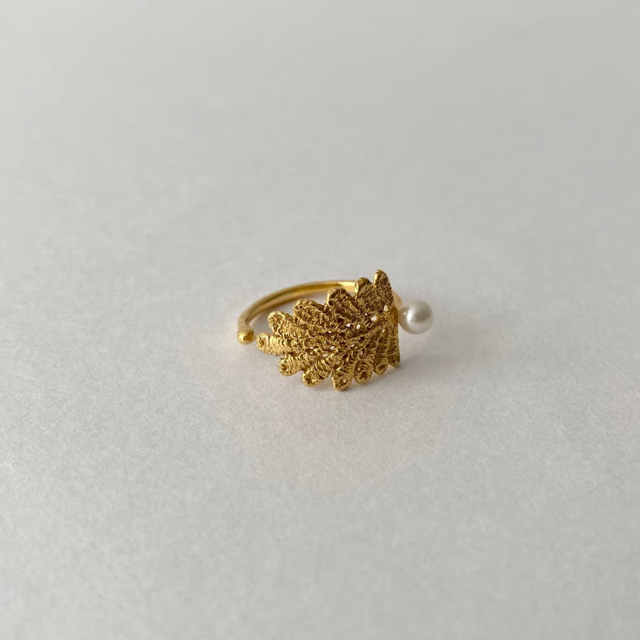 lace leaf ring /pearl (gold)---211