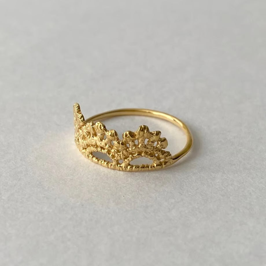 lace crown ring(gold)---137