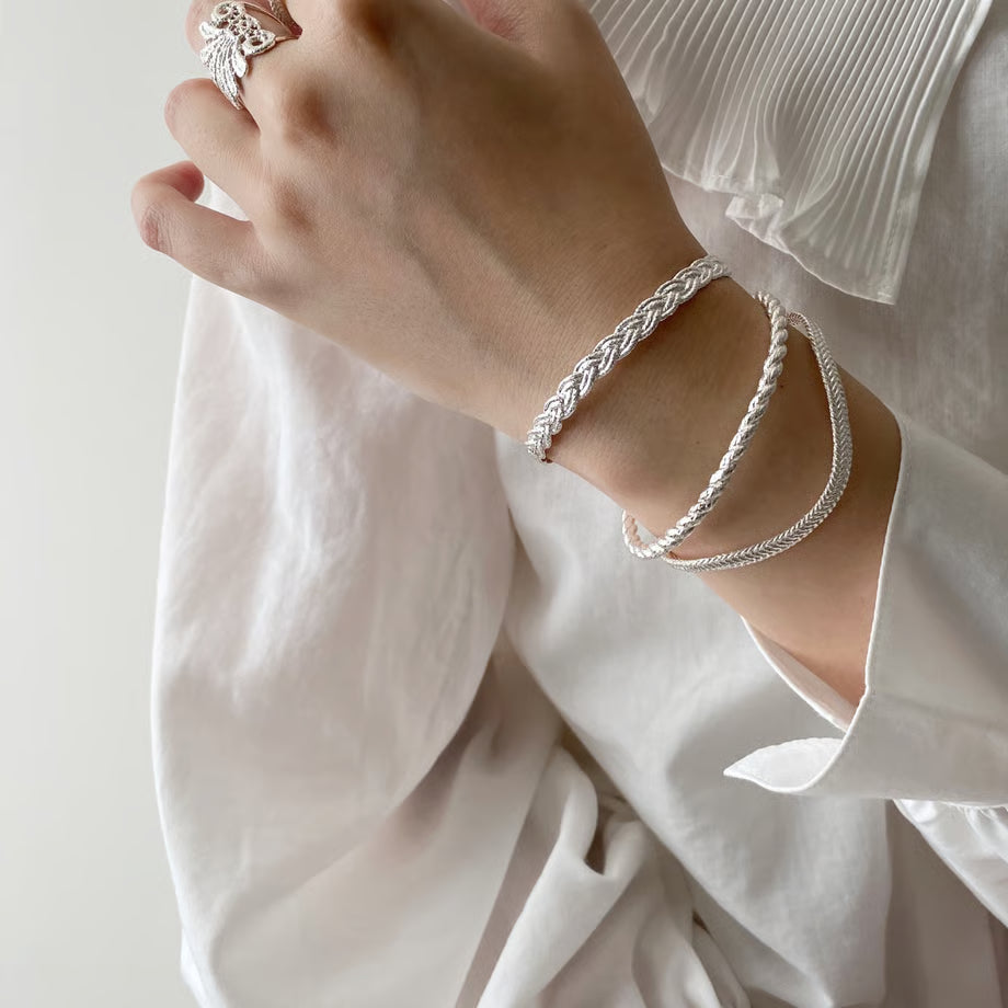 lace braid bangle (silver)---027